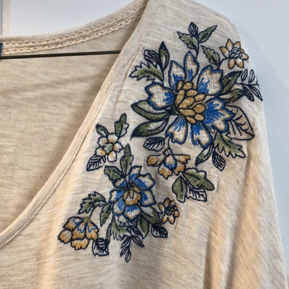 Democracy shirt woman’s small floral embroidered embroidery cottagecore western - Picture 2 of 4